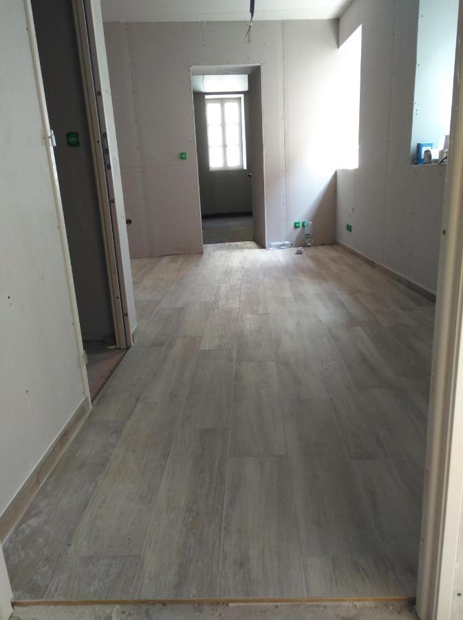 Appartement Spacieux Et Confortable La Roche-de-Glun Eksteriør billede