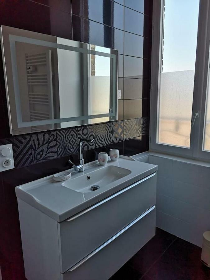 Appartement Spacieux Et Confortable La Roche-de-Glun Eksteriør billede